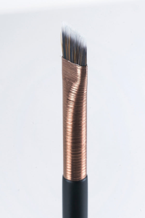 1801 - Brocha Angular para Delinear | Marifer Cosmetics